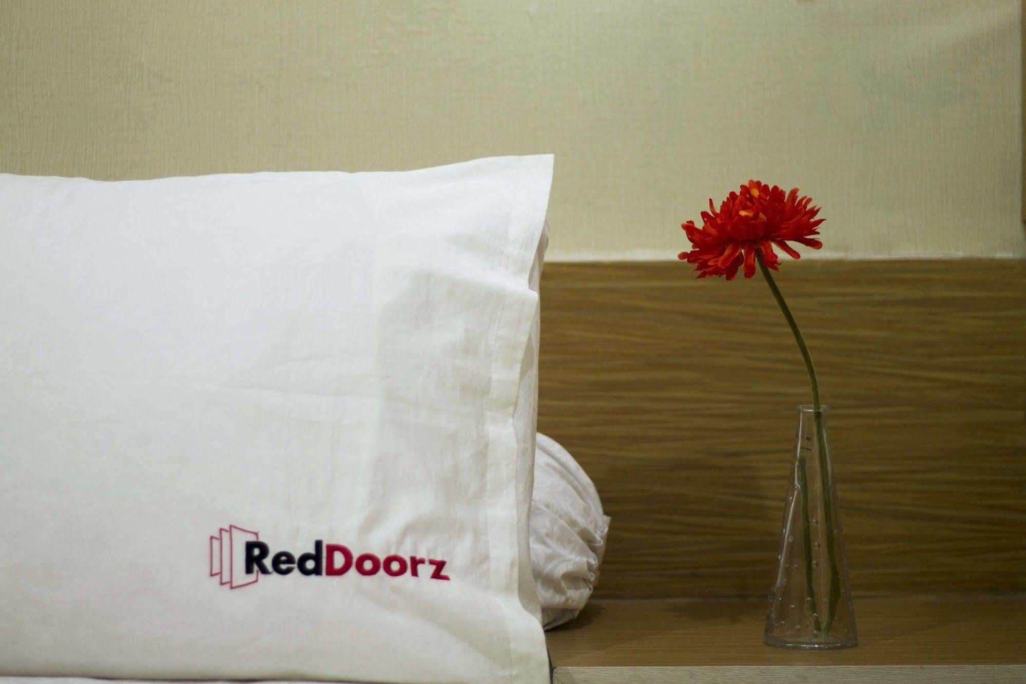 Reddoorz @ Sehati Raya Kuta Легиан Экстерьер фото